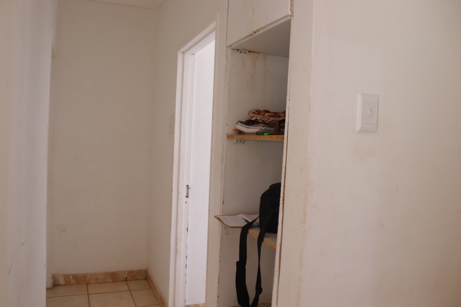 4 Bedroom Property for Sale in Louwville Western Cape